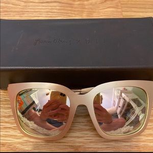 LAUREN AKINS DIFF SUNGLASSES